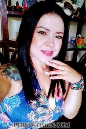 185019 - Yenny Age: 42 - Colombia