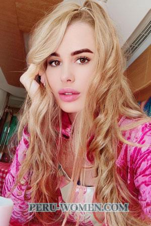 199948 - Olga Age: 33 - Russia