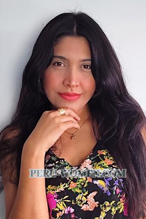 205713 - Stephanie Age: 36 - Colombia