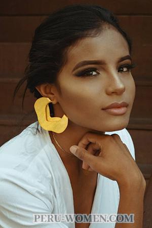 213117 - Valentina Age: 24 - Colombia