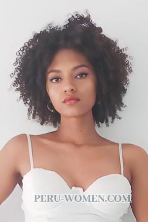 215243 - Carolina Age: 27 - Colombia