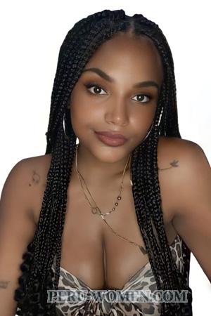 215374 - Yineth Age: 29 - Colombia