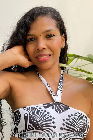 218188 - Karina Age: 38 - Colombia