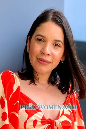 219589 - Yessica Age: 35 - Colombia