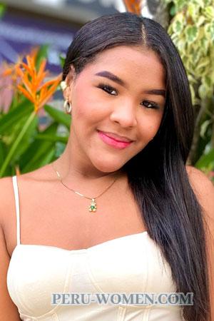 221106 - Emily Age: 22 - Colombia