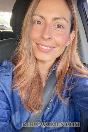 225607 - Laura Age: 37 - Costa Rica